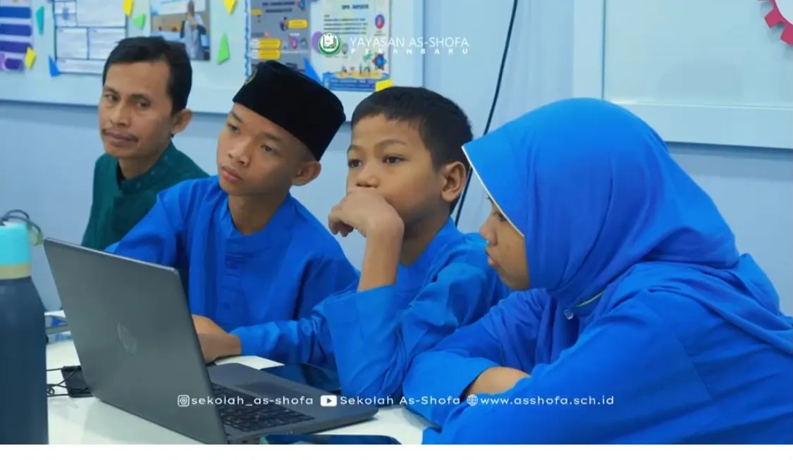 Pembelajaran Penggunaan Ai,Coding dan Robotic